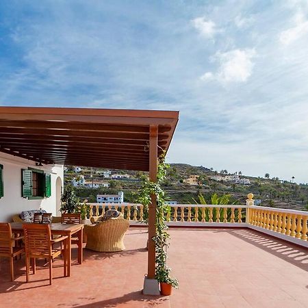 Villa Teram Alajero ภายนอก รูปภาพ