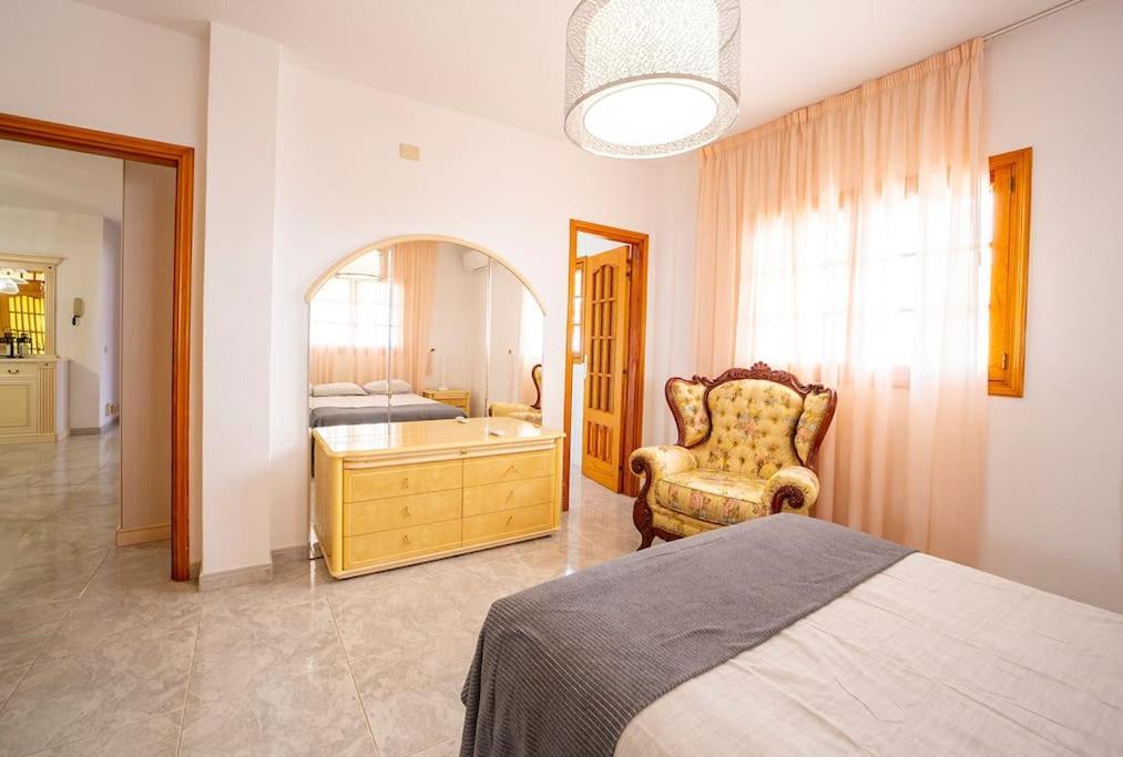 Villa Teram Alajero ภายนอก รูปภาพ