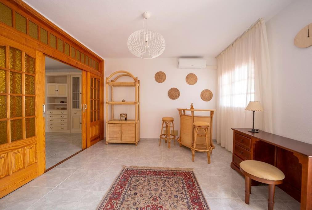 Villa Teram Alajero ภายนอก รูปภาพ