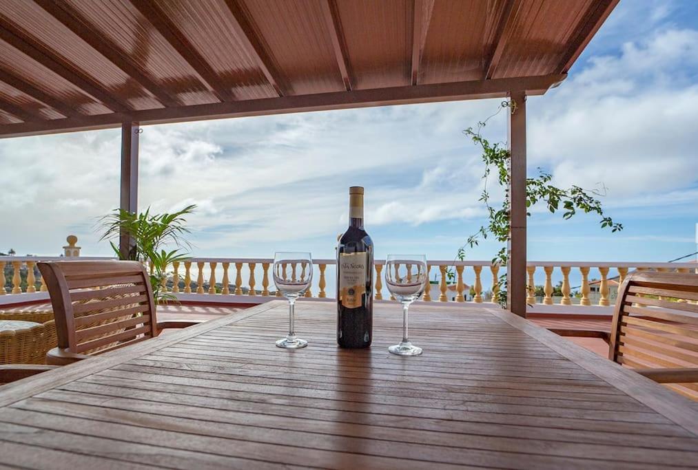 Villa Teram Alajero ภายนอก รูปภาพ